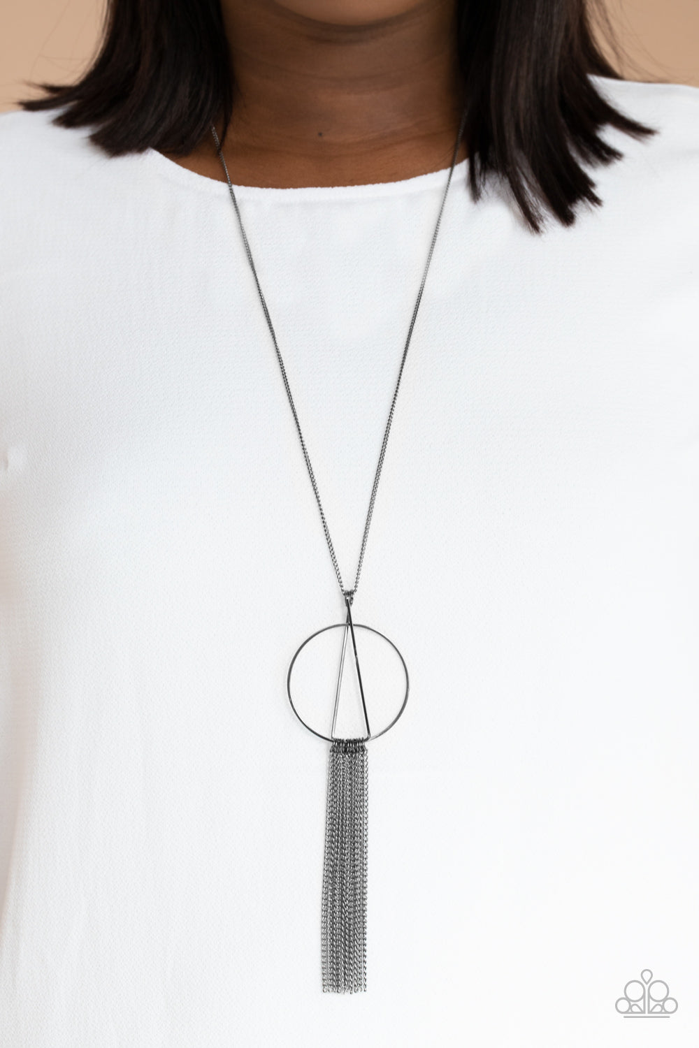 Apparatus Applique Black Necklace Set