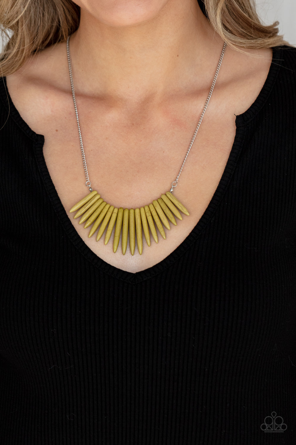 Exotic Edge Green Necklace Set